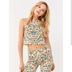 UO floral knit crop top Small
